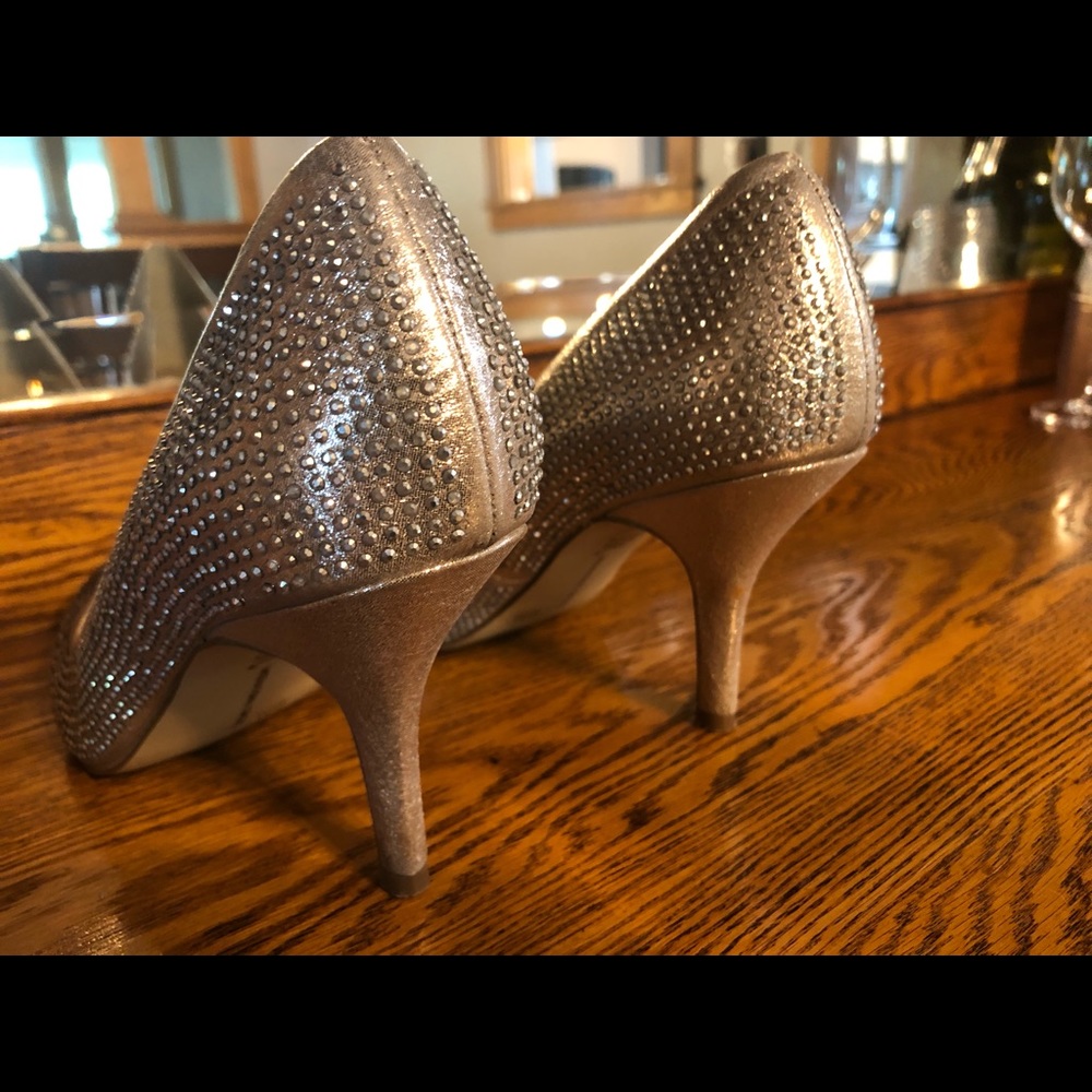 Sequined pumps - Picture 4 of 6